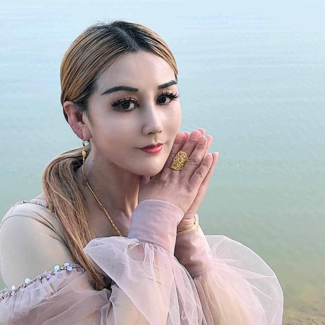 Lily_丽