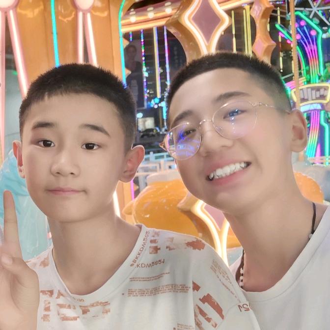 大小王：｛*王炸*｝