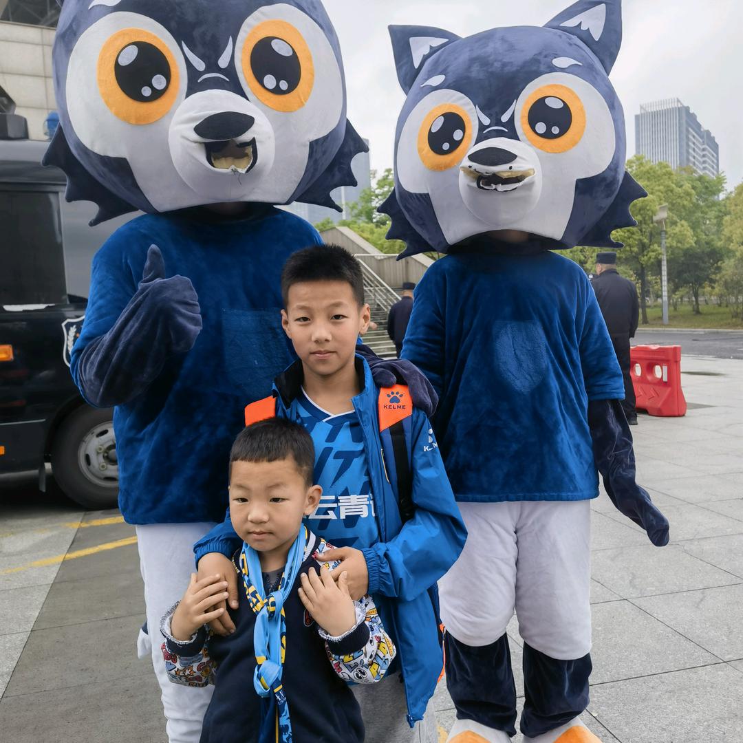 足球少年^O^平安吉祥