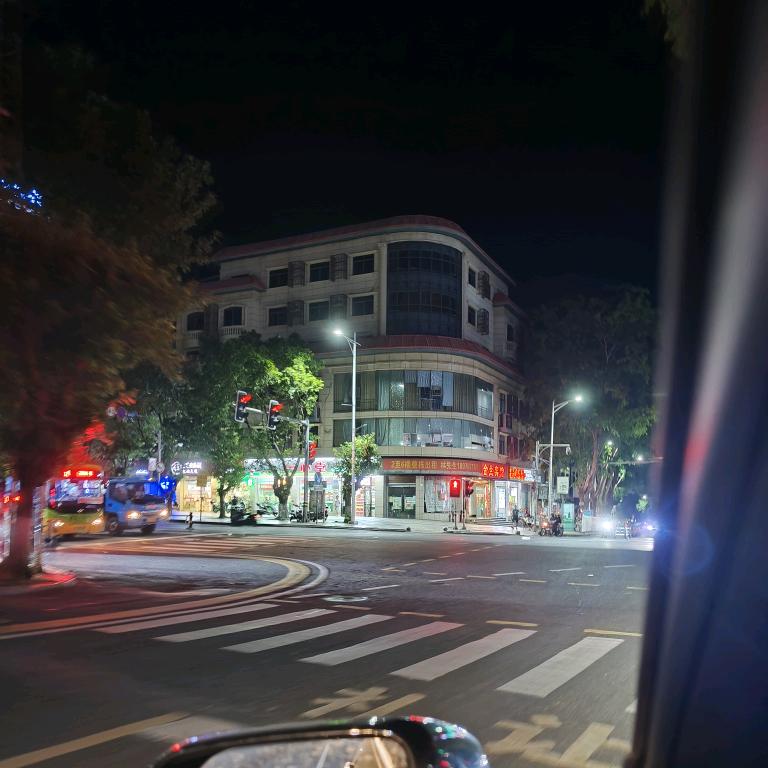 超帅(气人晶)实体店开发