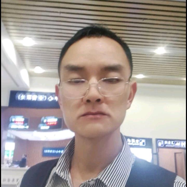 夜雨…单身，离异十年，一个月工资一万块钱
