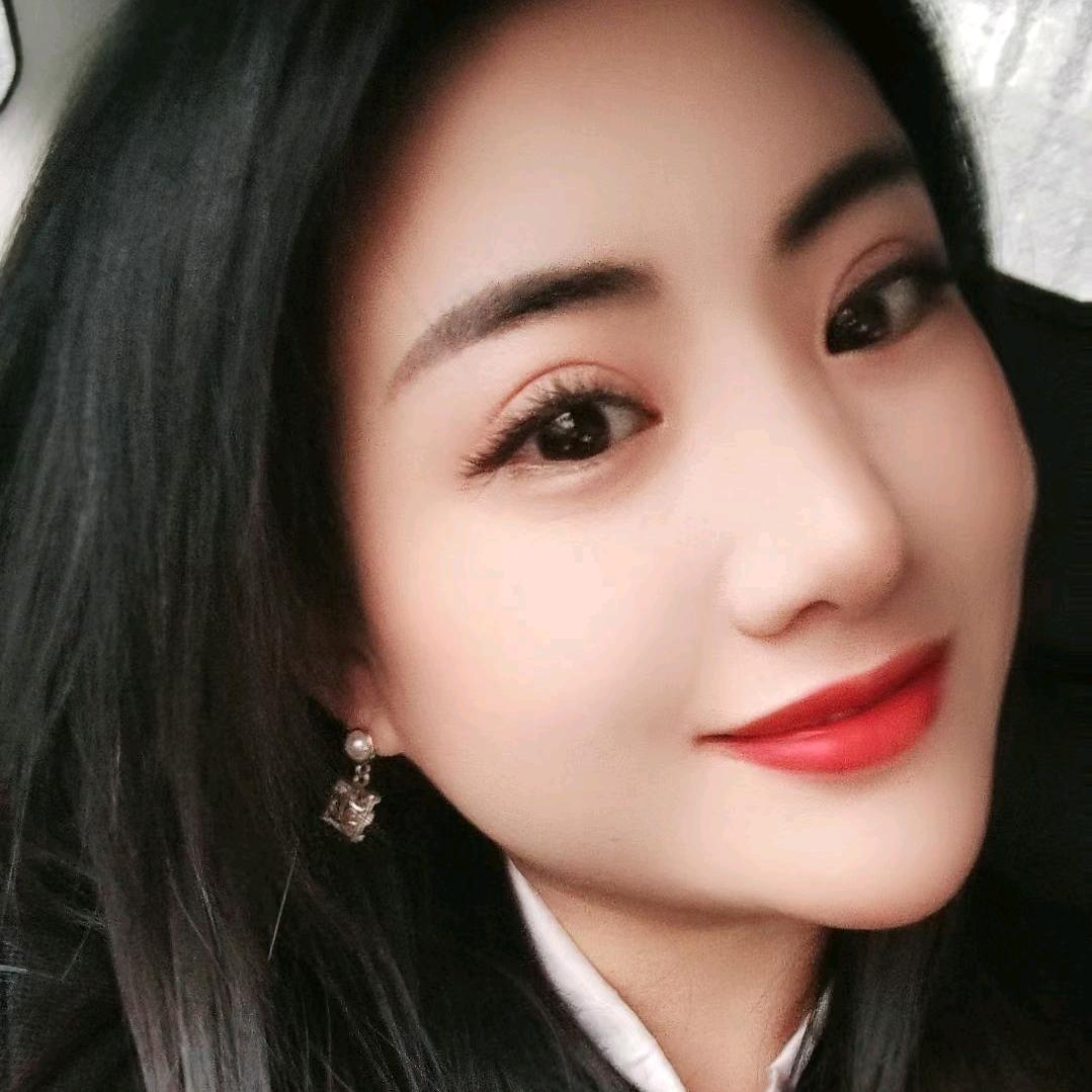 茶店老板娘彩霞