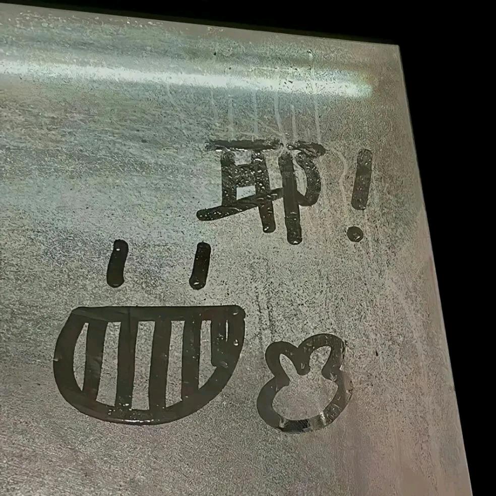 玛卡巴卡吹喇叭在后花园推着泡泡机不吐泡泡