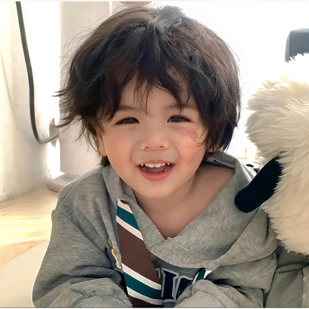 在公交车上被八个壮汉轮流强行让座