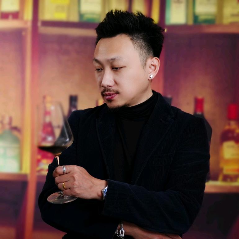 阎九两