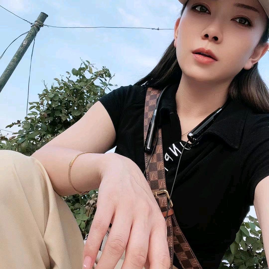 一百块