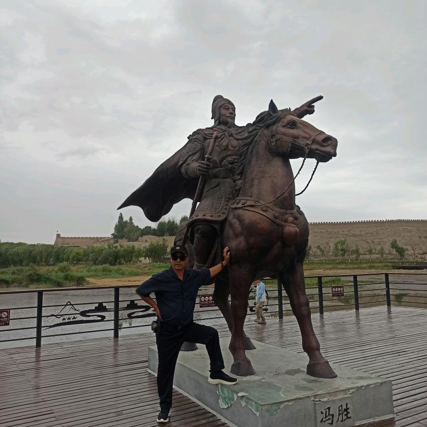 我是两河苗圃李坤远