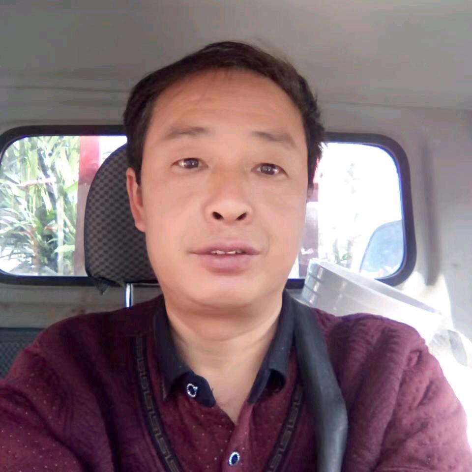 卖花跨裤老者