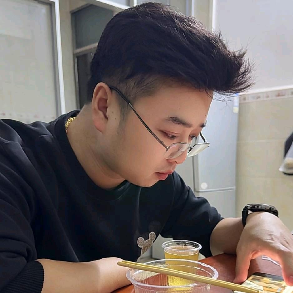 ꧁꫞꯭单身小王子꫞꧂