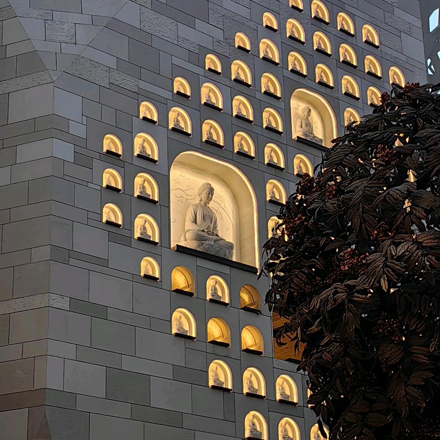 二狗子与三嘚子的饲养员