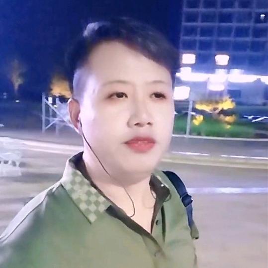 沙漠中的草