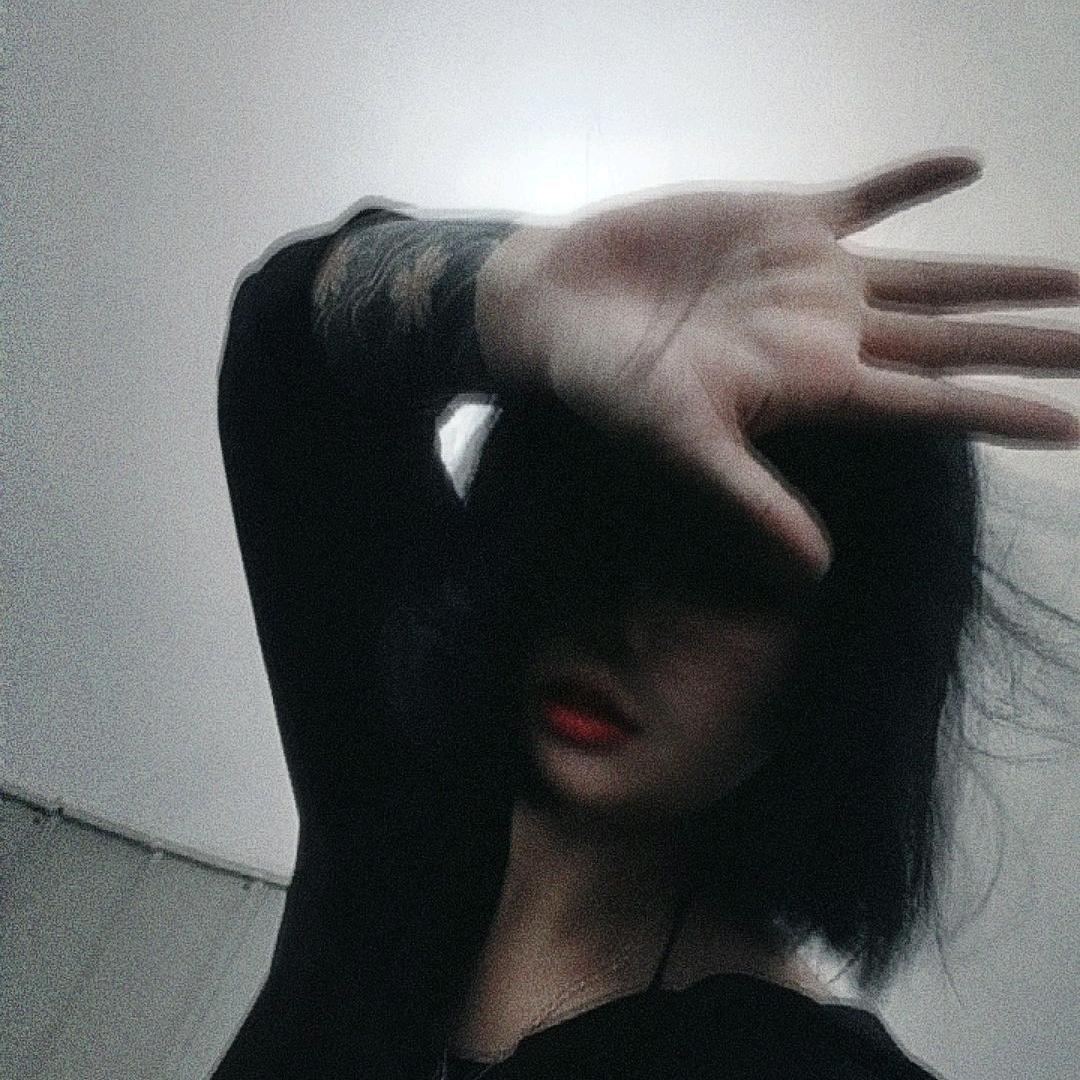 不配吃鱼小丫头🍒