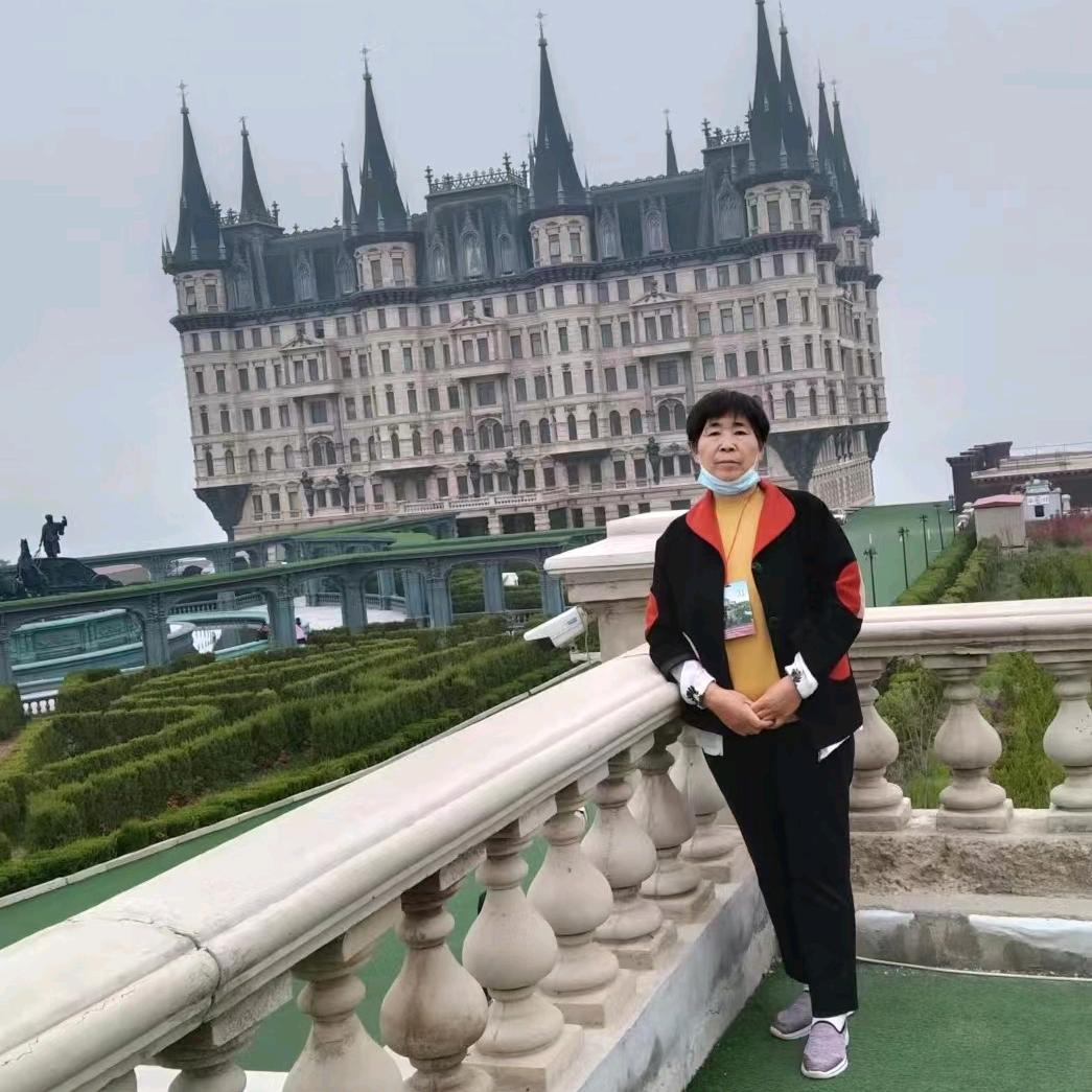 黄宏英