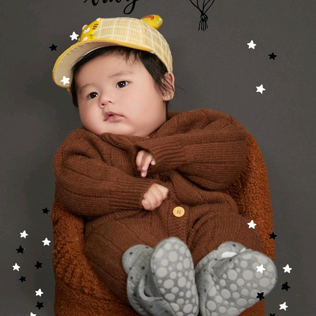 奕诺就爱吃吃小号