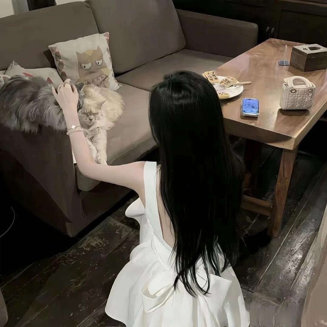 猫不鱼🌟.𝑠𝑚