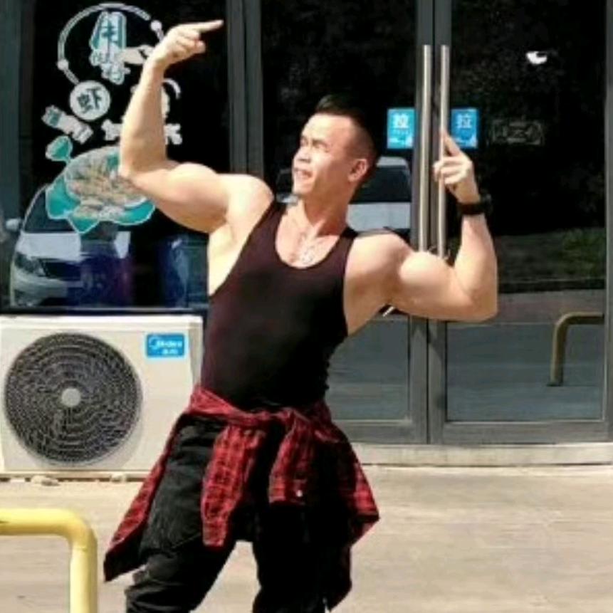 幼儿园里肌肉最大的💪