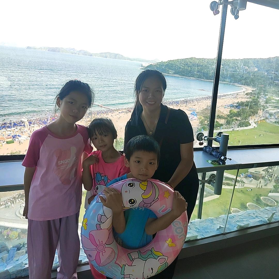 谭、笑、自、如