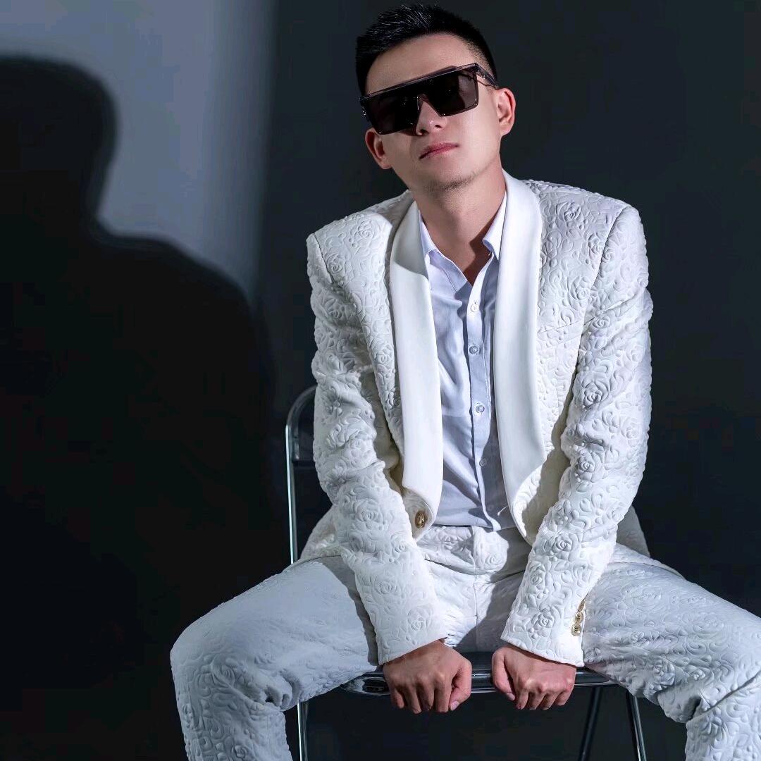 龙导个人IP打造