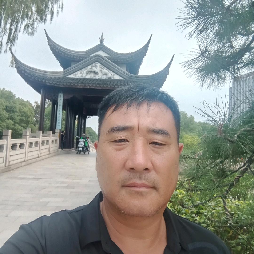 秦存谭