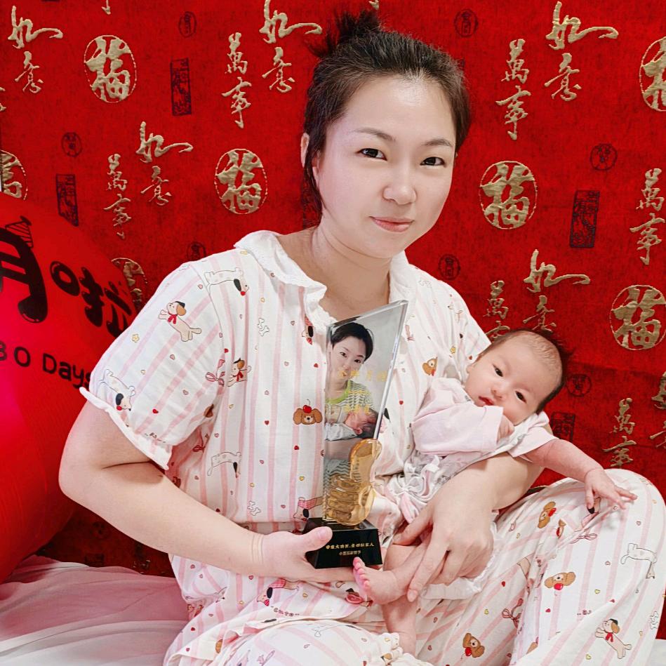 广东惠州月嫂(彩霞)(不要连赞)
