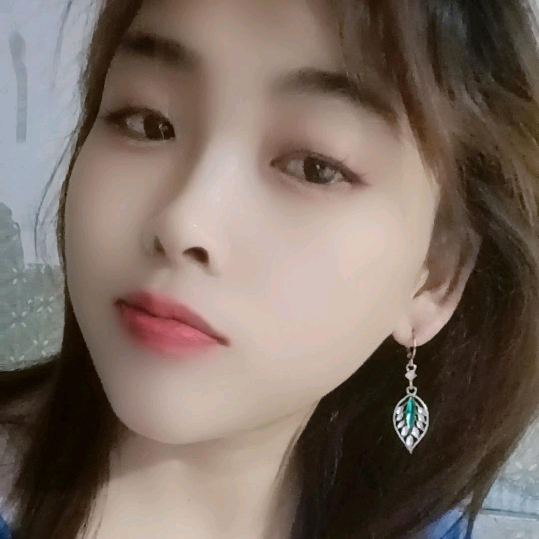 最年轻的女孩～吖