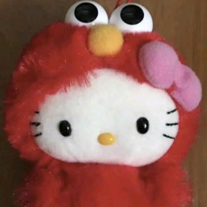 爱吃粉的小女孩