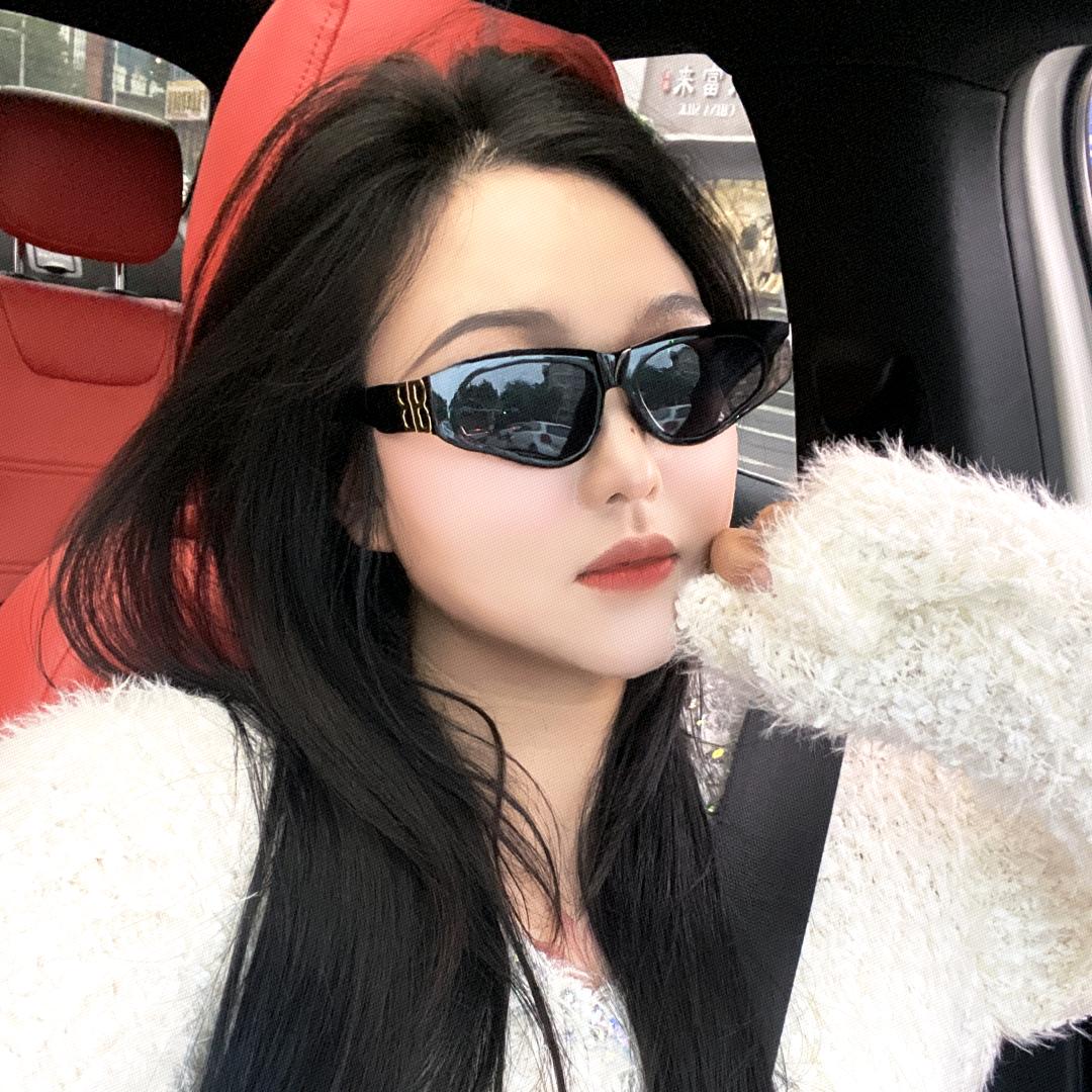 陕西车坛老板娘二手车