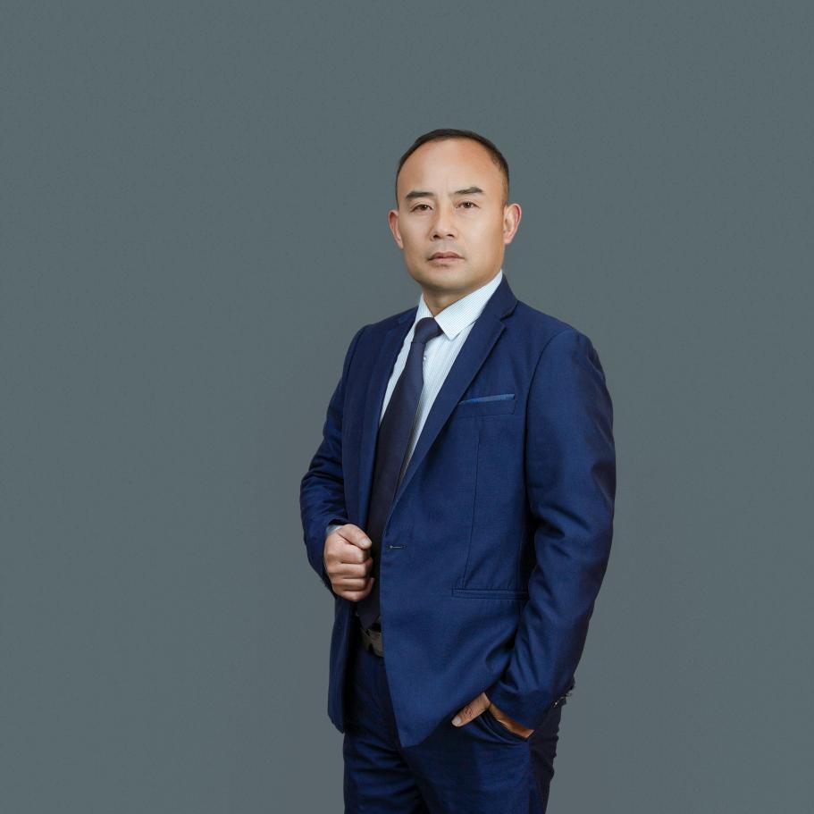 王平富律师