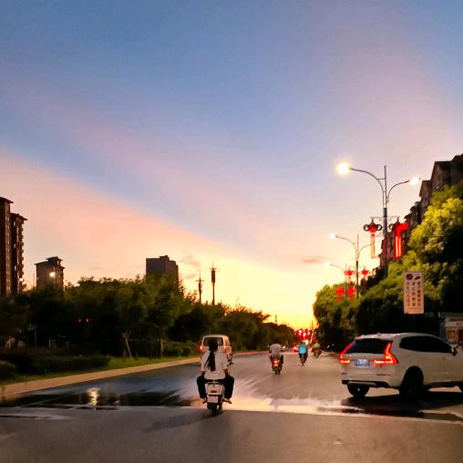 本科附属王老师