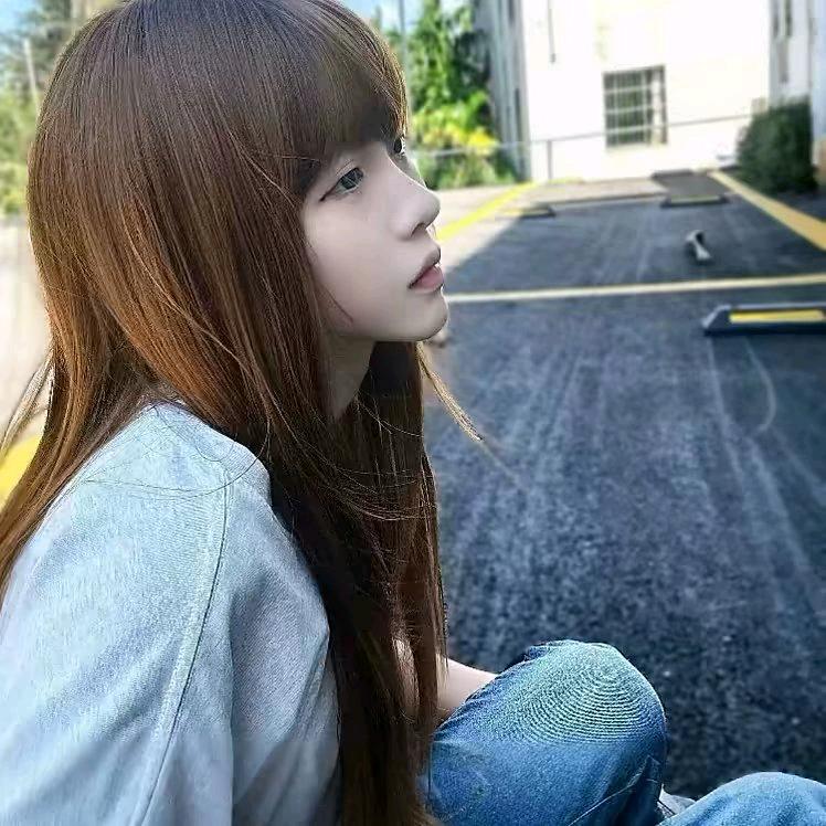 怡倩⑉꒦ິ^꒦ິ⑉