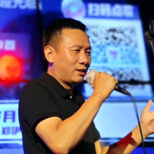 蓝天雄鹰 🎤