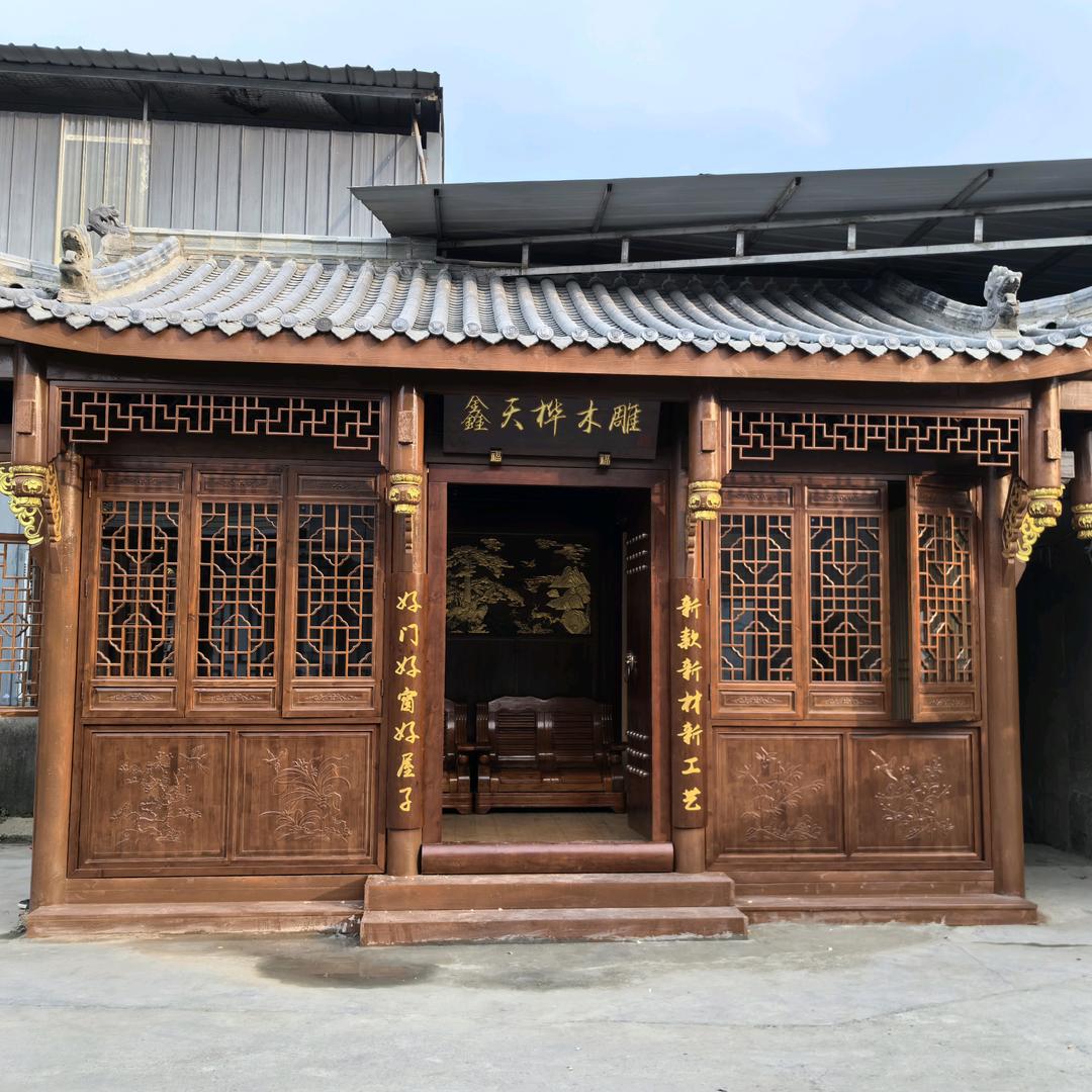 成都鑫天桦木雕有限公司
