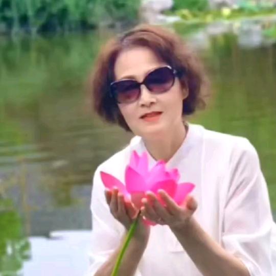 胡晓林玲姐