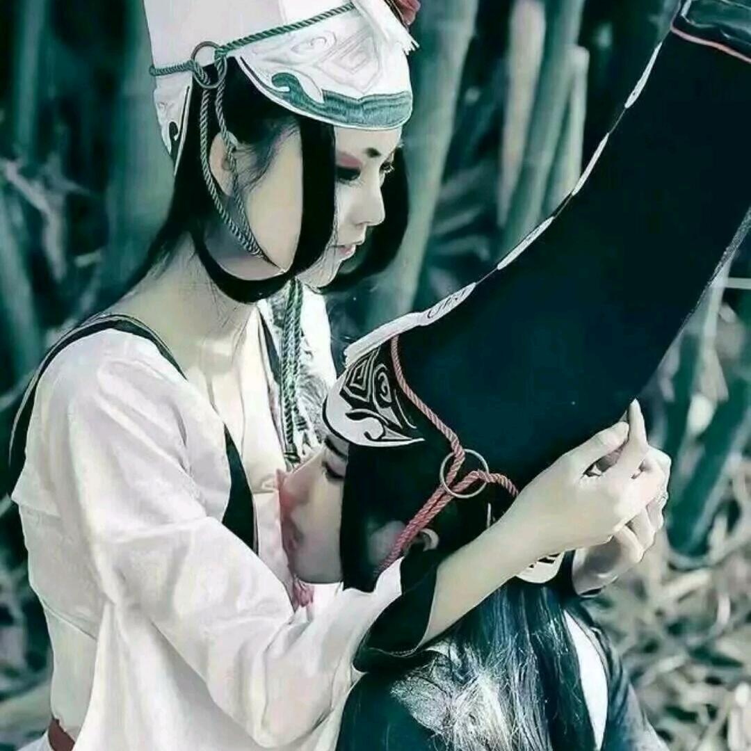 艾丽斯酒吧   预定（卡座  包厢）
