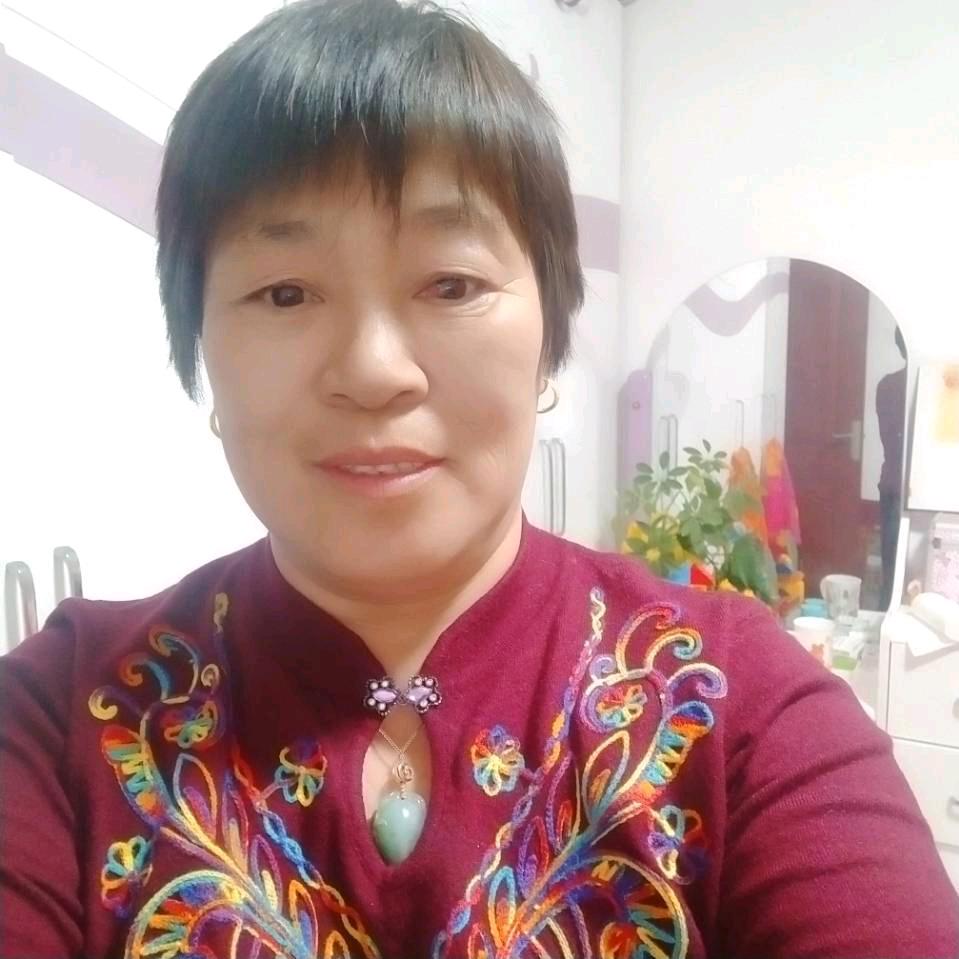 高华平。