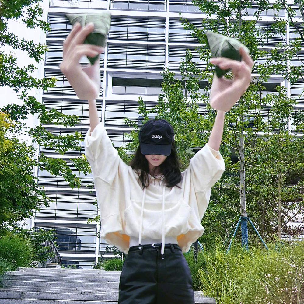 纳闷了