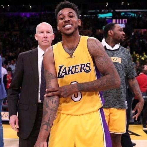 平～凡%的文案馆🐑