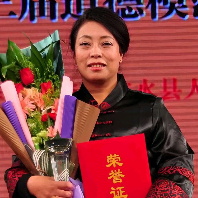 柞水十三花宴席非遗传承人：春花嫂