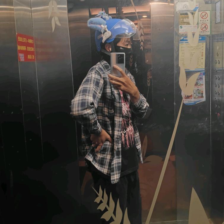 小梁在努力(众包仔)