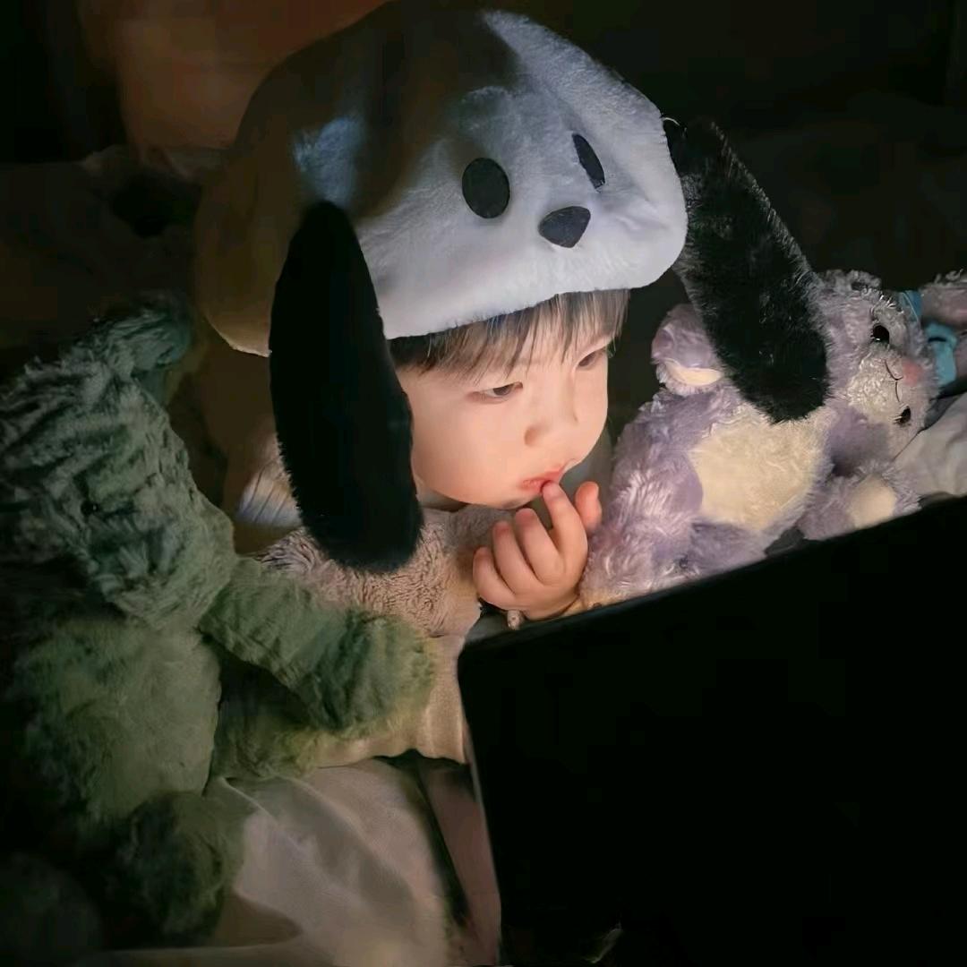 我在心软 ლ