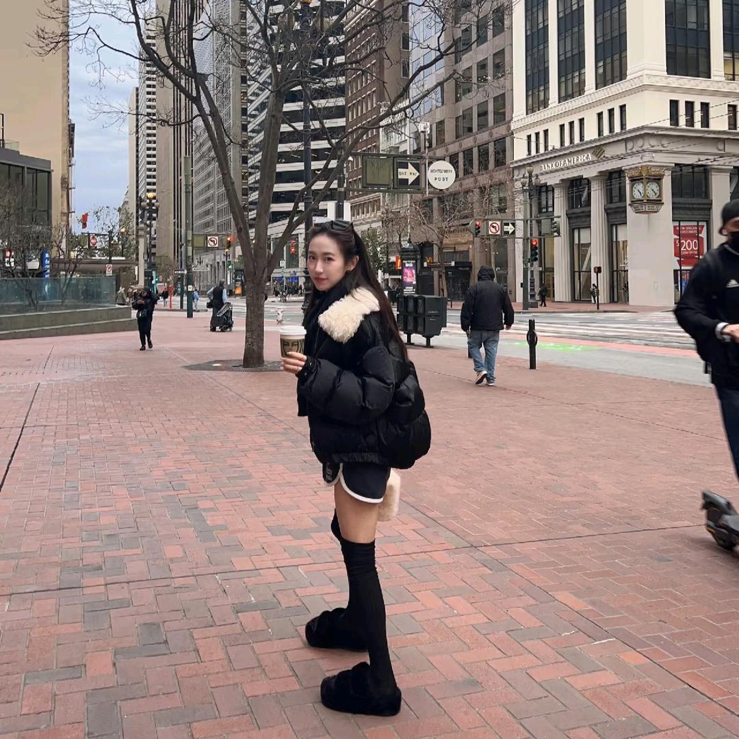 路灯下的小姑娘、