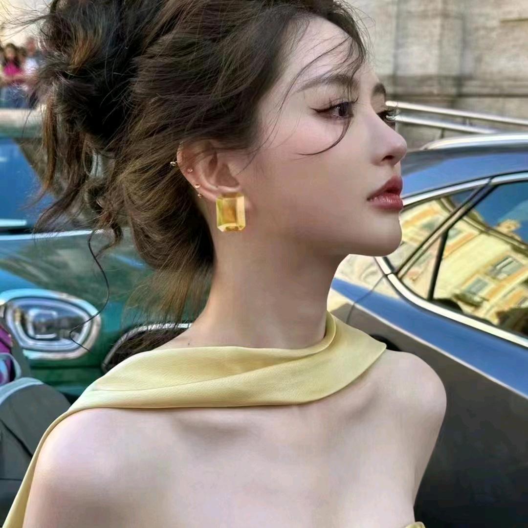 @楚楚