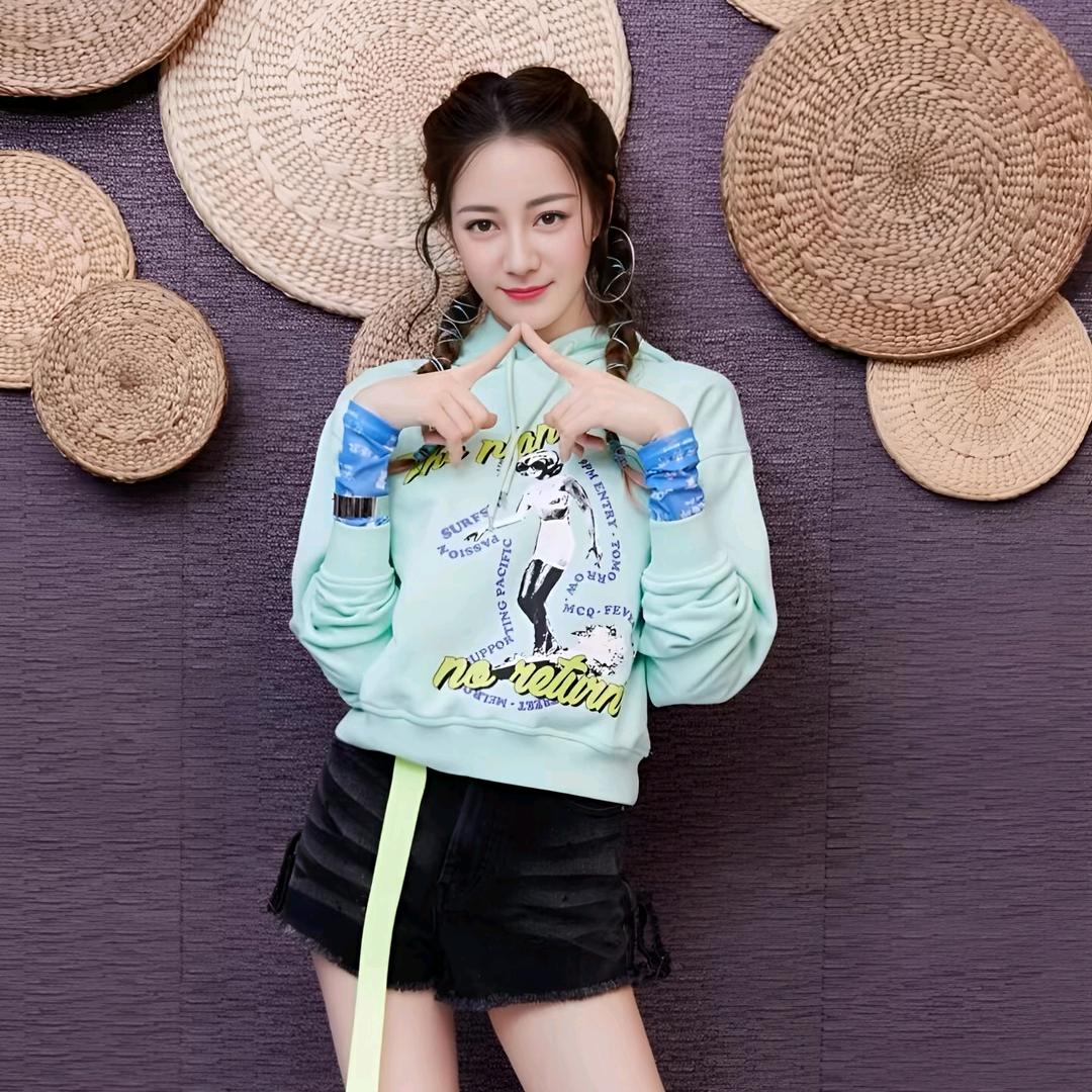 小扎女UFO(￣o￣) . z Z