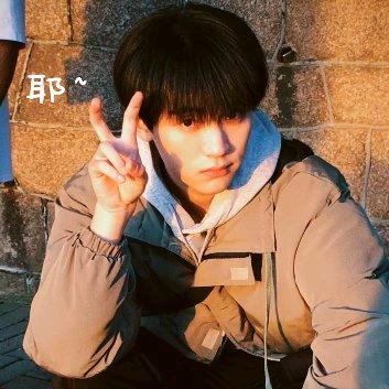 是周翊然耶~💕