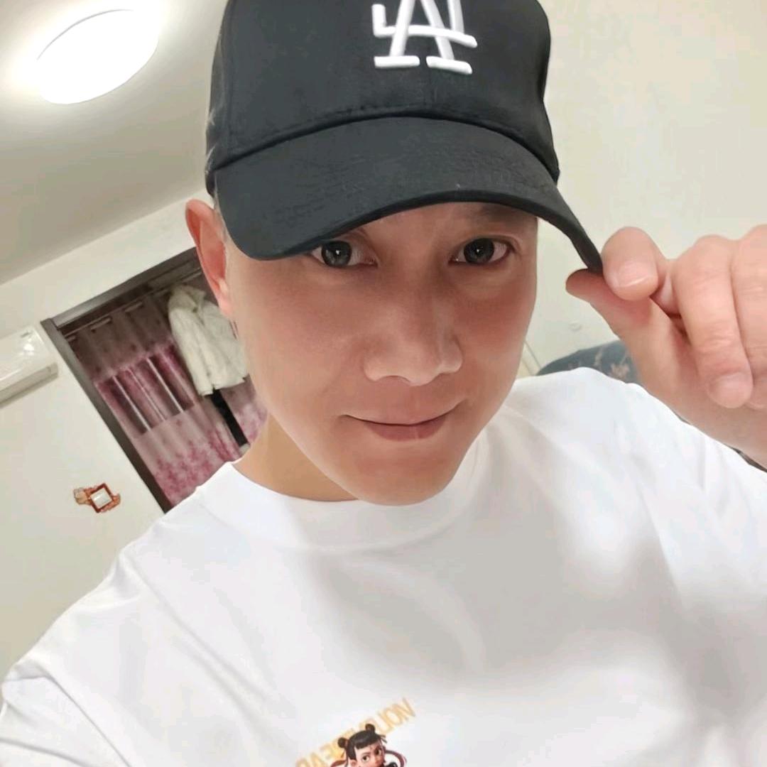 ꒰ঌ达哥໒꒱小秃驴🦲健康送到家