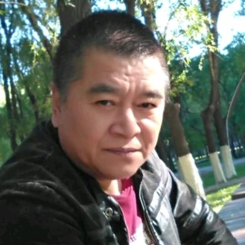 金色盾牌憨叔