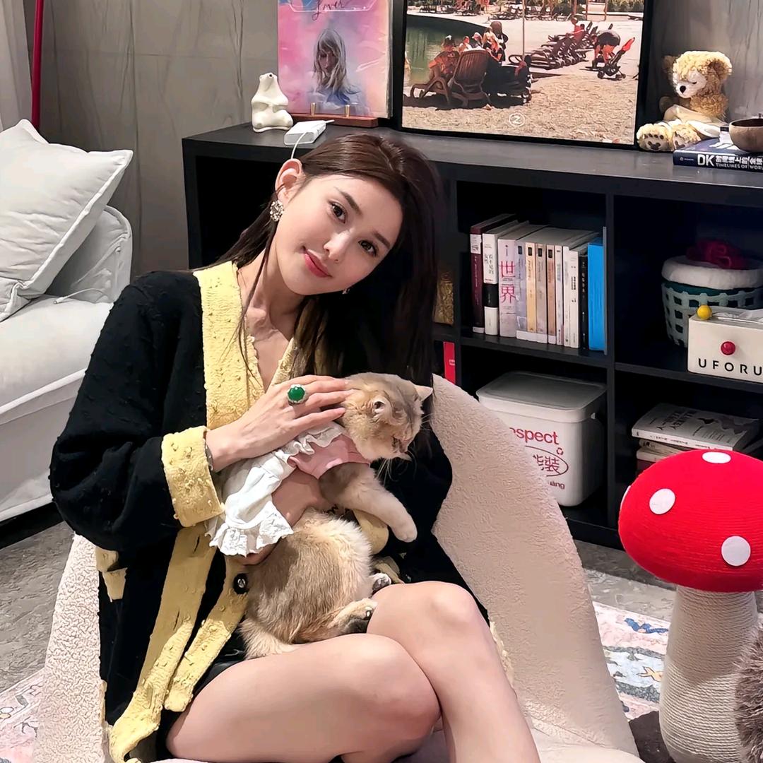 昕昕超美的