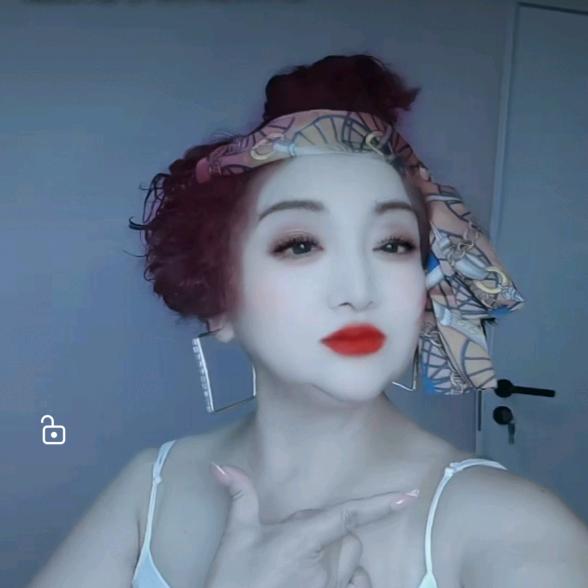 馨儿(娱乐,聊天,)早上5点开播