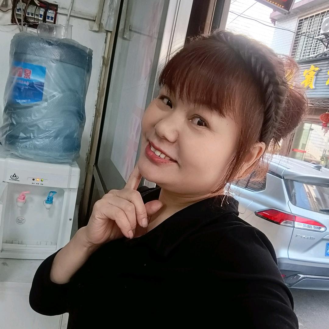 (๑•ี_เ•ี๑)开心萝卜菜😄٩(ಡ