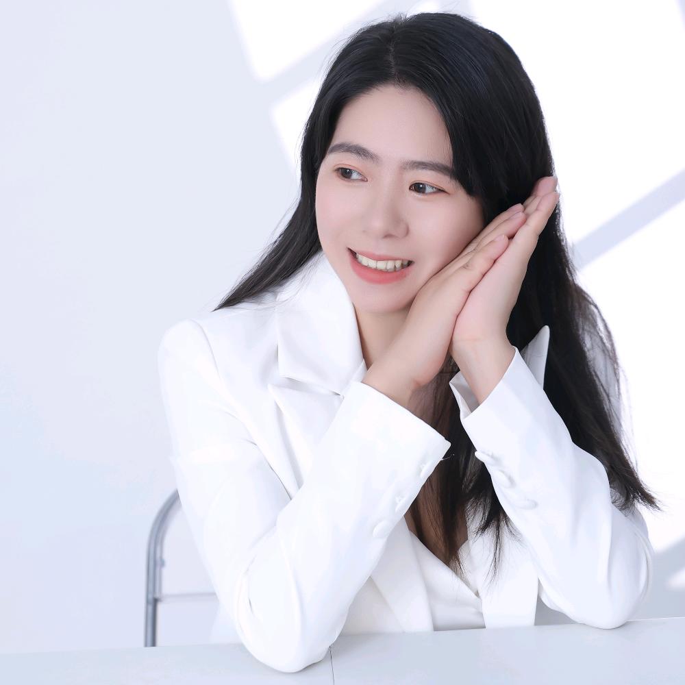 上饶张洪花律师